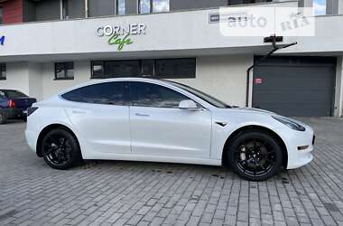 Седан Tesla Model 3 2020 в Львові