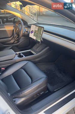 Седан Tesla Model 3 2021 в Луцке