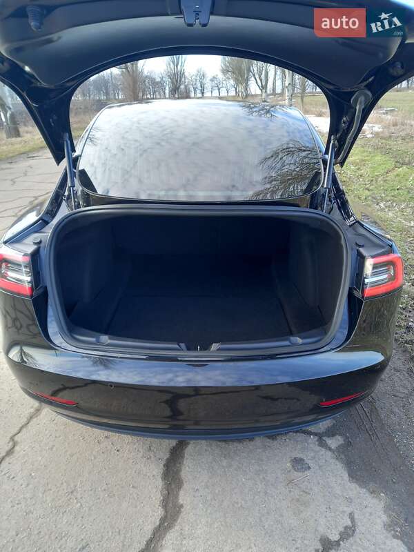 Седан Tesla Model 3 2018 в Днепре