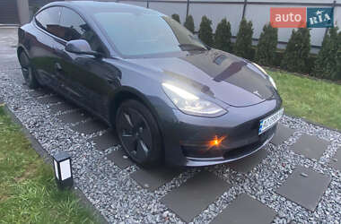 Седан Tesla Model 3 2021 в Ужгороде