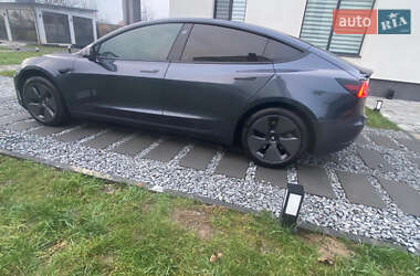 Седан Tesla Model 3 2021 в Ужгороде