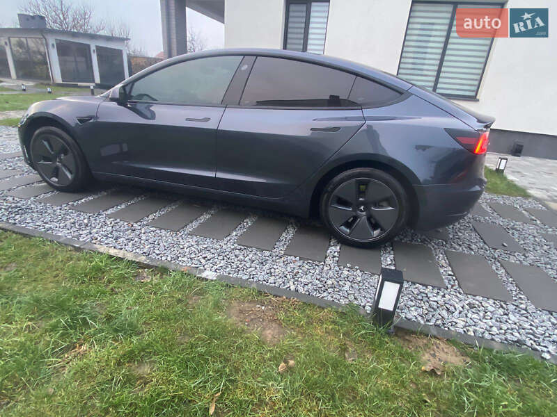 Седан Tesla Model 3 2021 в Ужгороді