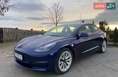Седан Tesla Model 3 2023 в Чернівцях