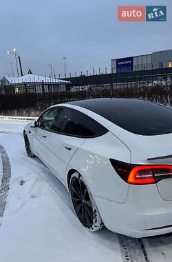 Седан Tesla Model 3 2020 в Киеве