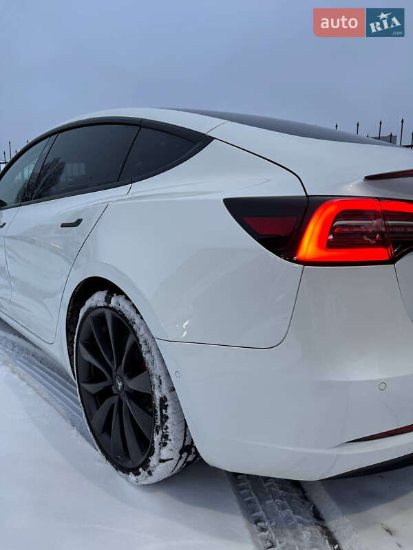 Седан Tesla Model 3 2020 в Києві фото 7 Седан Tesla Model 3 2020 в Києві