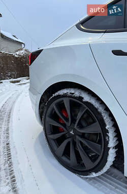 Седан Tesla Model 3 2020 в Києві