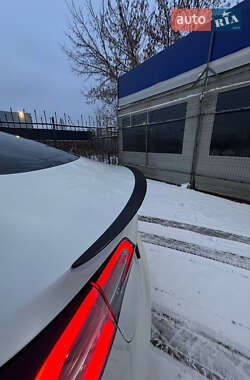 Седан Tesla Model 3 2020 в Киеве