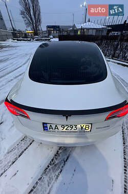 Седан Tesla Model 3 2020 в Києві