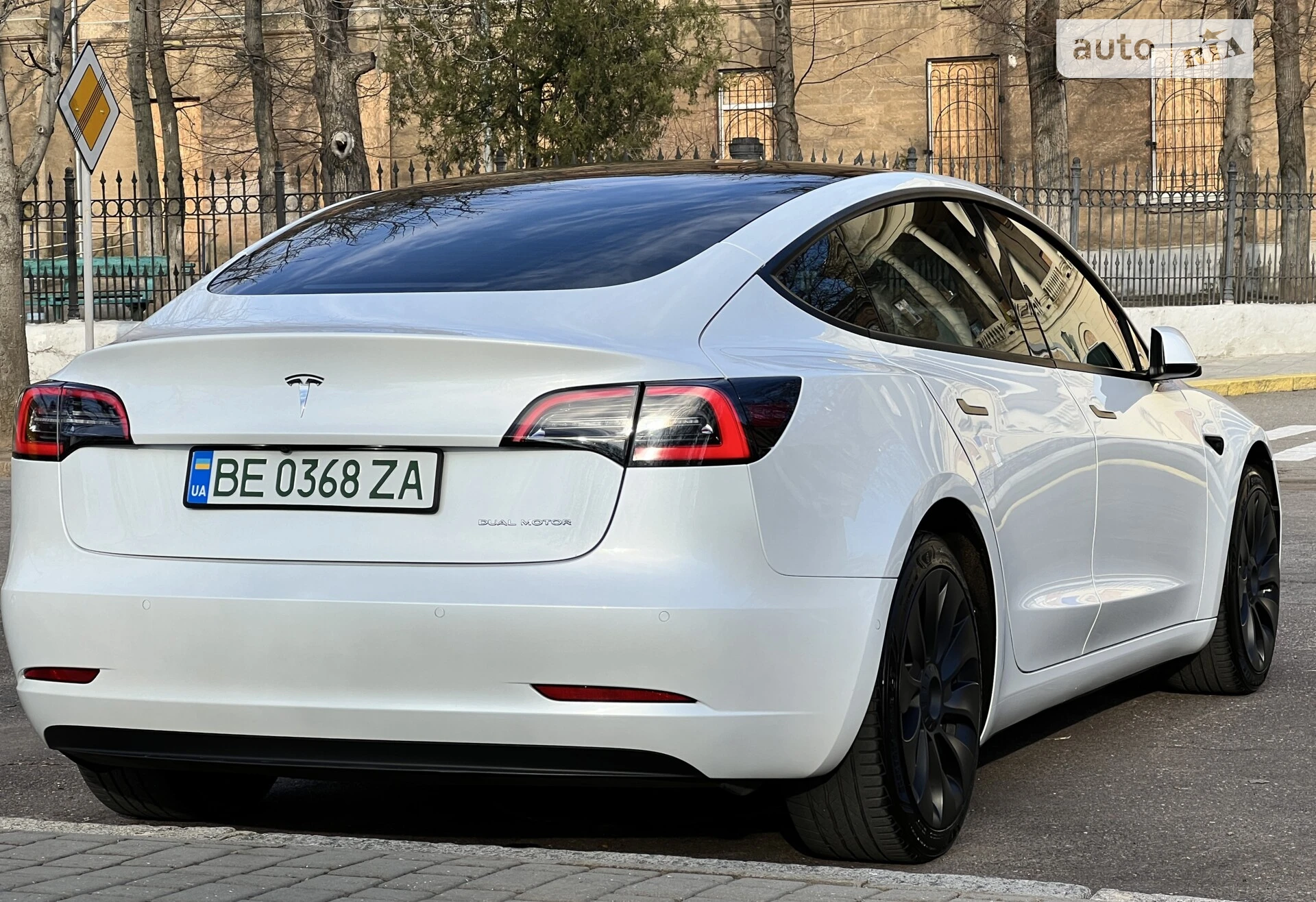 2022 Tesla Model 3 - мініатюра 11
