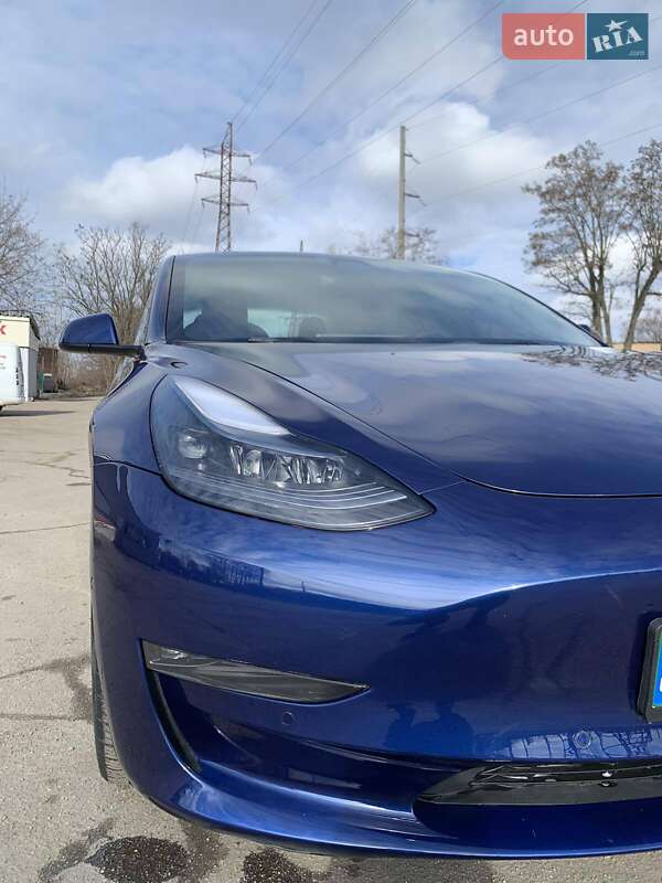 Седан Tesla Model 3 2022 в Кропивницькому