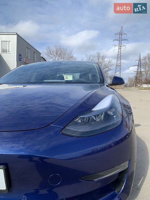 Седан Tesla Model 3 2022 в Кропивницькому