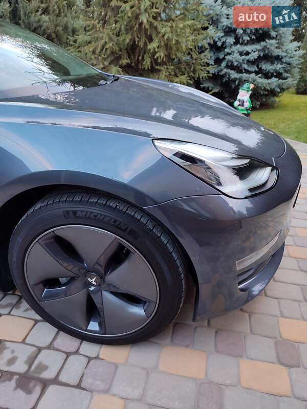 Седан Tesla Model 3 2019 в Запоріжжі