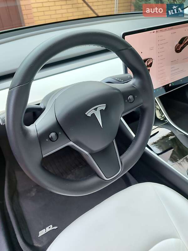 Седан Tesla Model 3 2019 в Запорожье