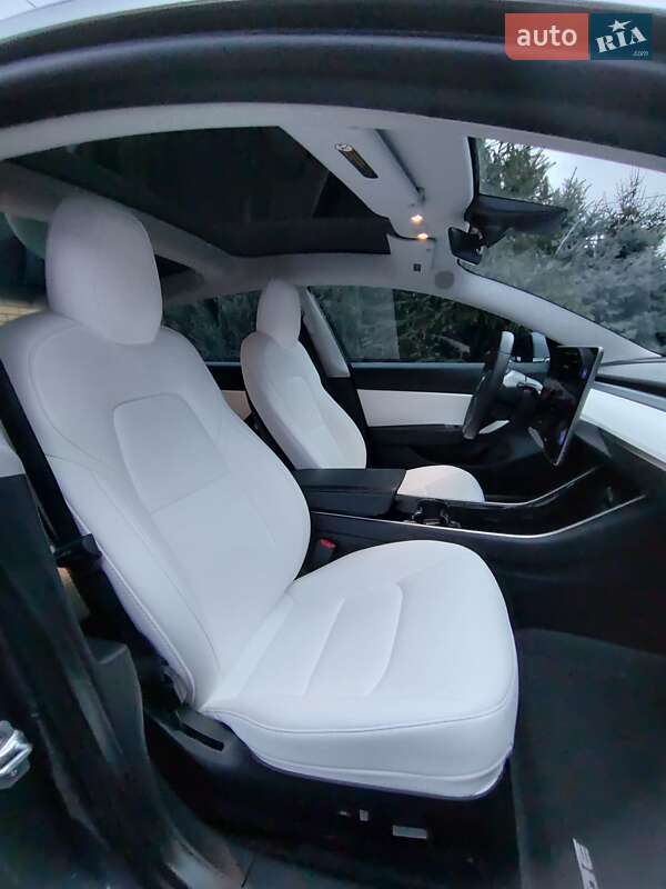 Седан Tesla Model 3 2019 в Запорожье