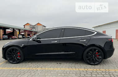 Седан Tesla Model 3 2019 в Львове