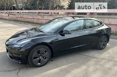 Седан Tesla Model 3 2022 в Кам'янському