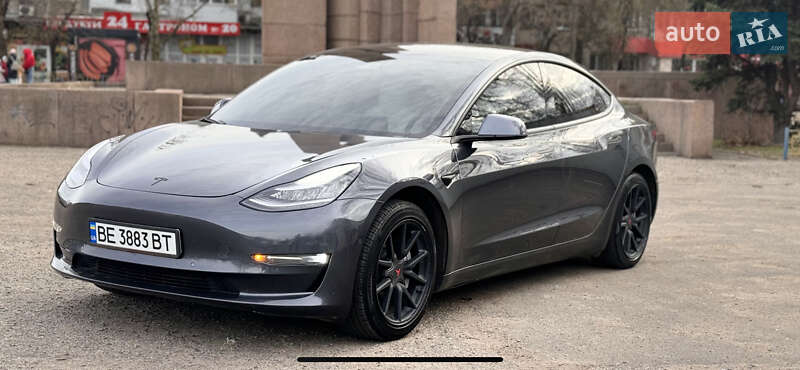 Седан Tesla Model 3 2019 в Николаеве