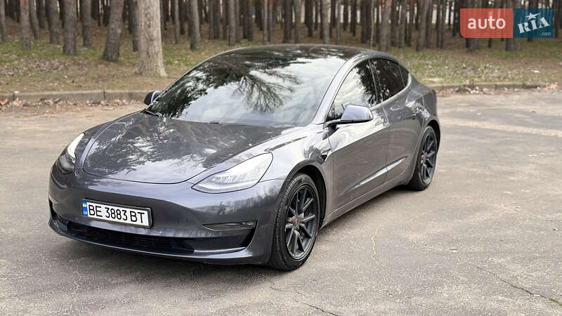 Седан Tesla Model 3 2019 в Николаеве