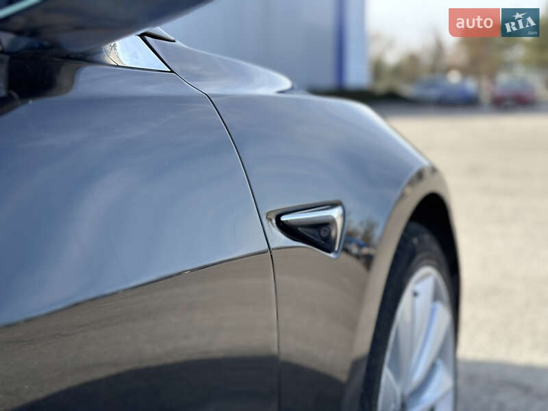 Седан Tesla Model 3 2018 в Днепре