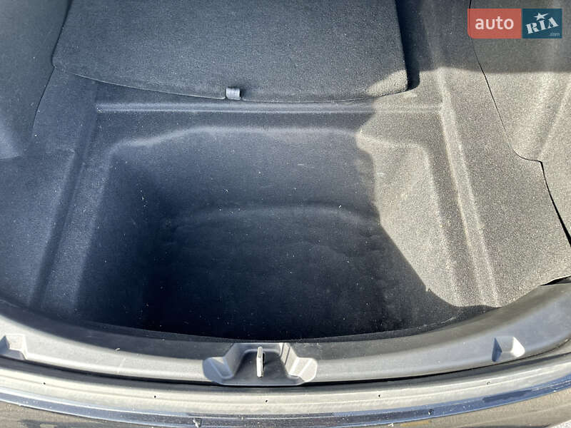 Седан Tesla Model 3 2018 в Днепре