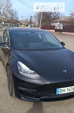 Седан Tesla Model 3 2019 в Одесі