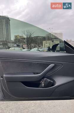 Седан Tesla Model 3 2018 в Киеве