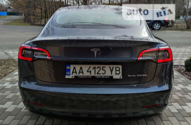 Седан Tesla Model 3 2019 в Киеве