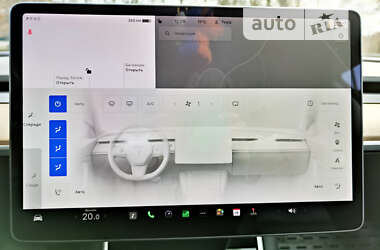 Седан Tesla Model 3 2019 в Киеве