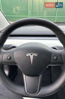 Седан Tesla Model 3 2020 в Самборе
