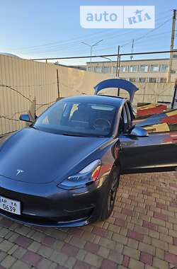 Седан Tesla Model 3 2022 в Днепре