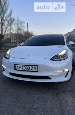 Седан Tesla Model 3 2022 в Павлограде