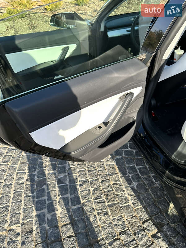 Седан Tesla Model 3 2019 в Днепре
