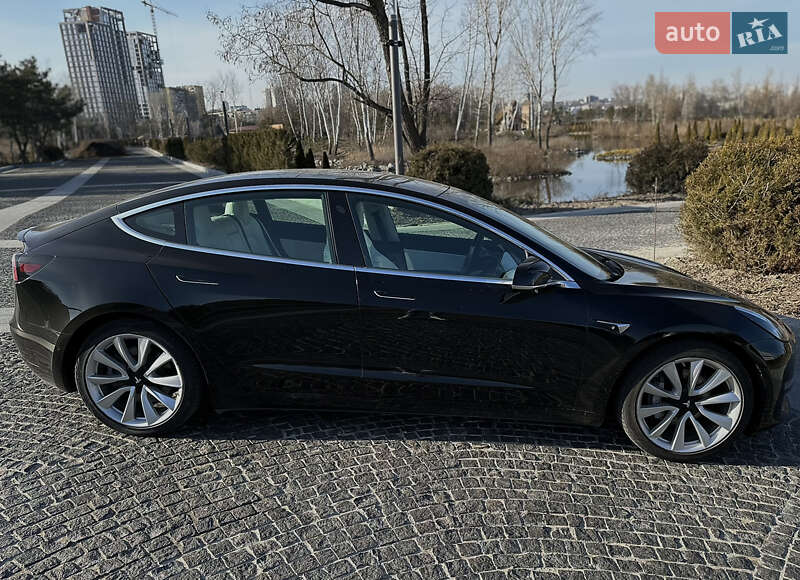 Седан Tesla Model 3 2019 в Днепре