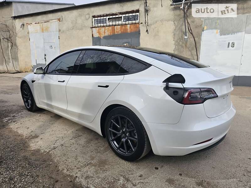 Седан Tesla Model 3 2020 в Одесі