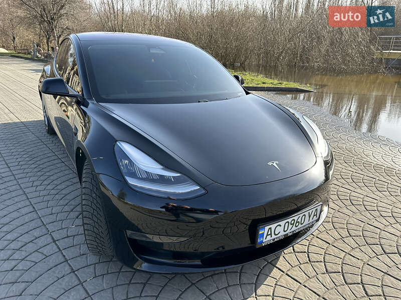 Седан Tesla Model 3 2019 в Луцьку