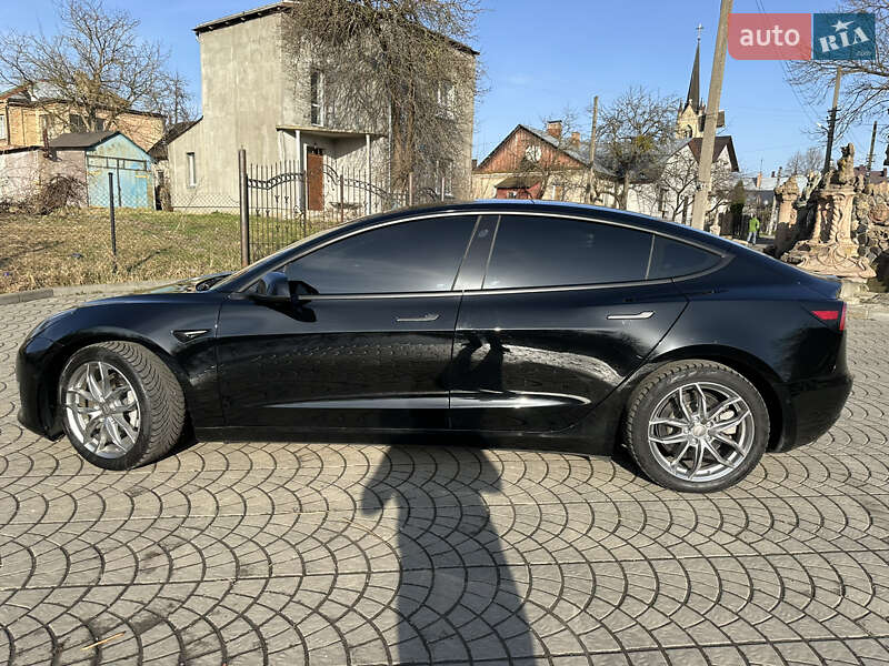 Седан Tesla Model 3 2019 в Луцьку