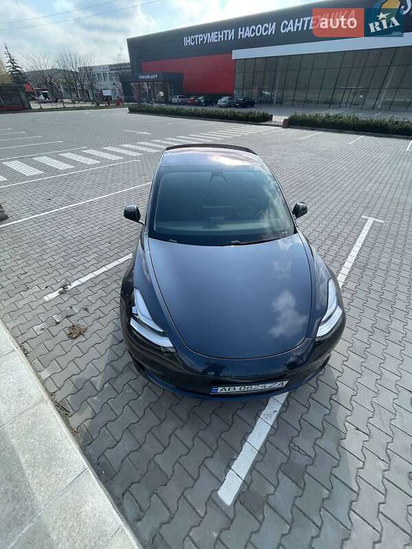 Седан Tesla Model 3 2018 в Вінниці