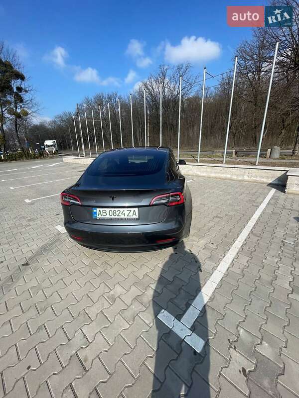 Седан Tesla Model 3 2018 в Вінниці