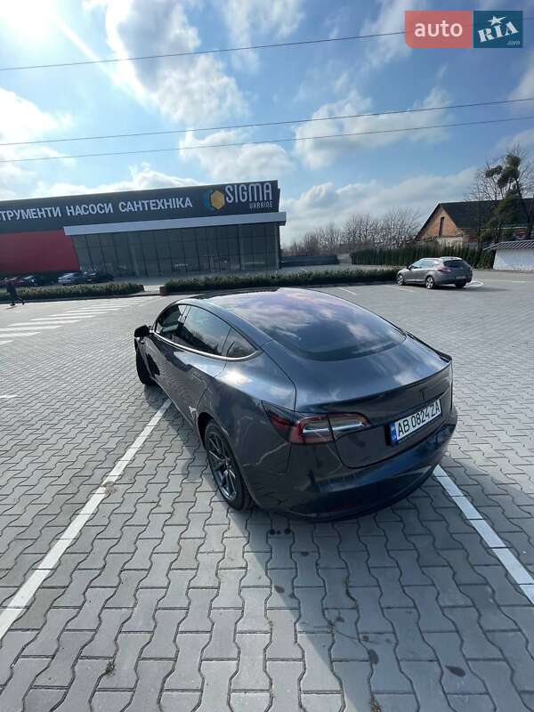 Седан Tesla Model 3 2018 в Вінниці