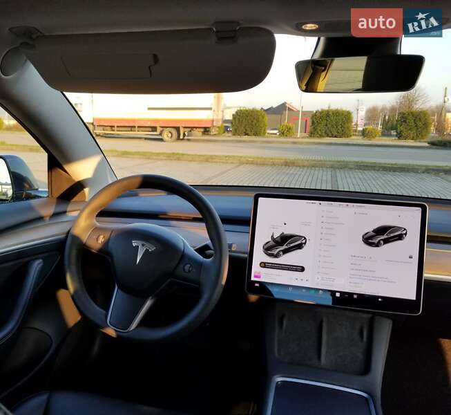 Седан Tesla Model 3 2021 в Тячеві