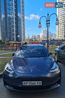 Седан Tesla Model 3 2018 в Киеве