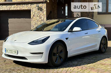 Седан Tesla Model 3 2021 в Дубно