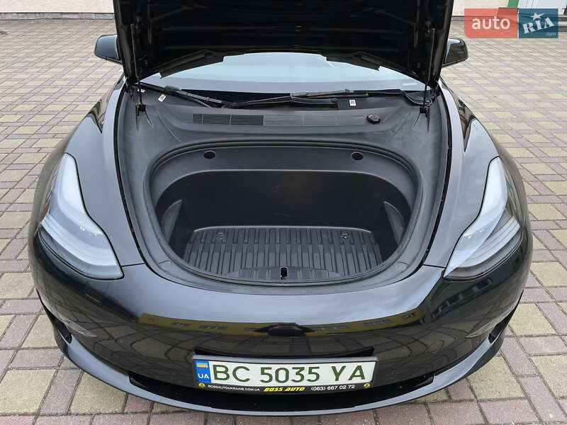 Седан Tesla Model 3 2022 в Стрые