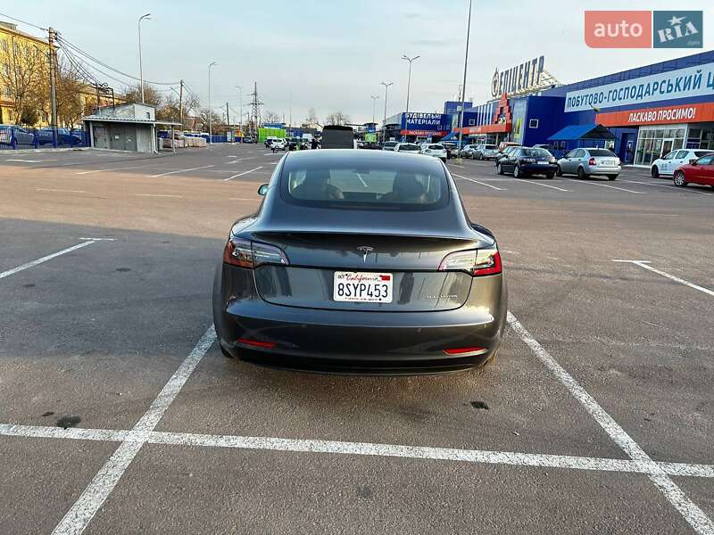 Седан Tesla Model 3 2018 в Житомире