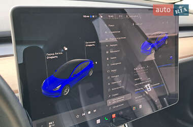 Седан Tesla Model 3 2020 в Львове