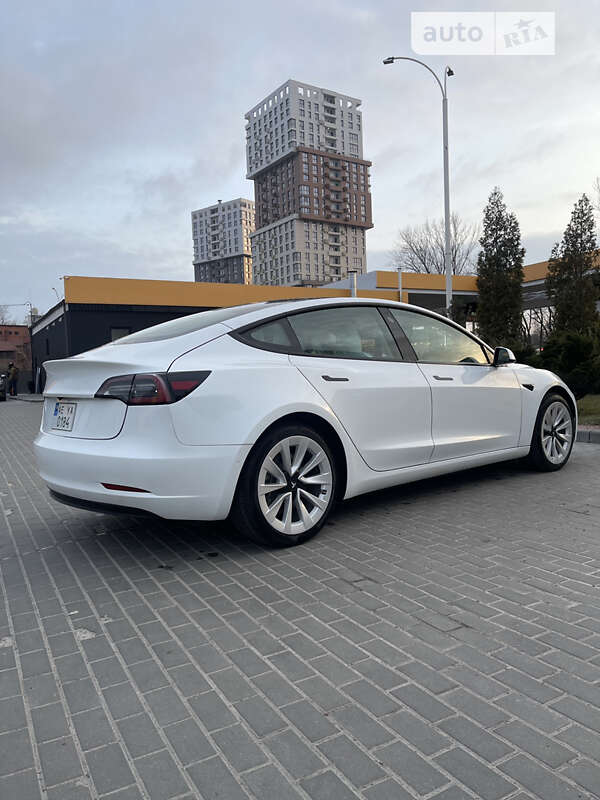 Седан Tesla Model 3 2022 в Днепре