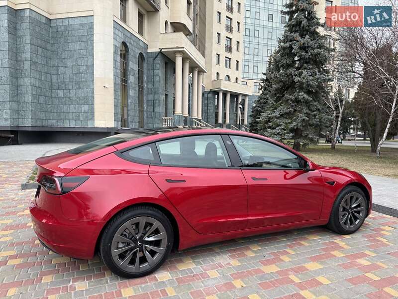 Седан Tesla Model 3 2022 в Одессе