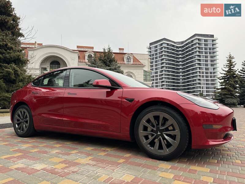 Седан Tesla Model 3 2022 в Одессе