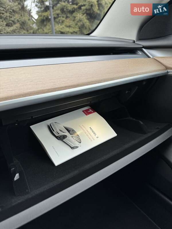 Седан Tesla Model 3 2022 в Одессе