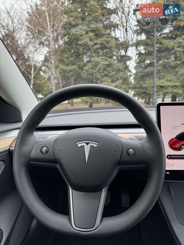 Седан Tesla Model 3 2022 в Одессе